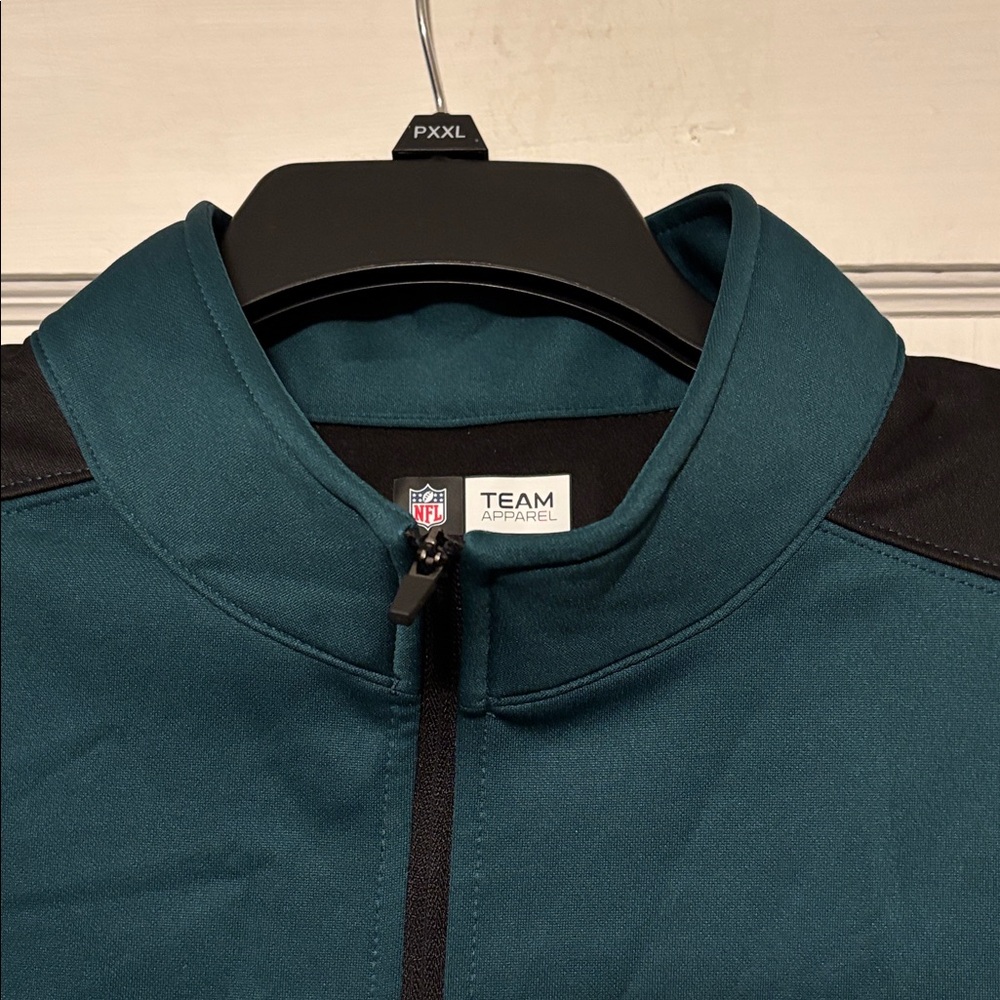 Philadelphia Eagles Men's Green Pullover - Picture 4 of 5